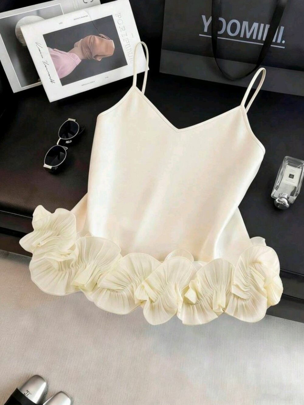 Women's Elegant Cream White Lace Hem Camisole,Elegant Summer Tea Party Top - Picture 3 of 6